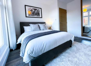 Juliet Beautiful 1 bedroom, central, modern space.